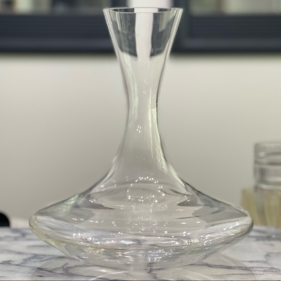 ▪️Elegant Glass Decanter▪️ - Picture 2 of 6